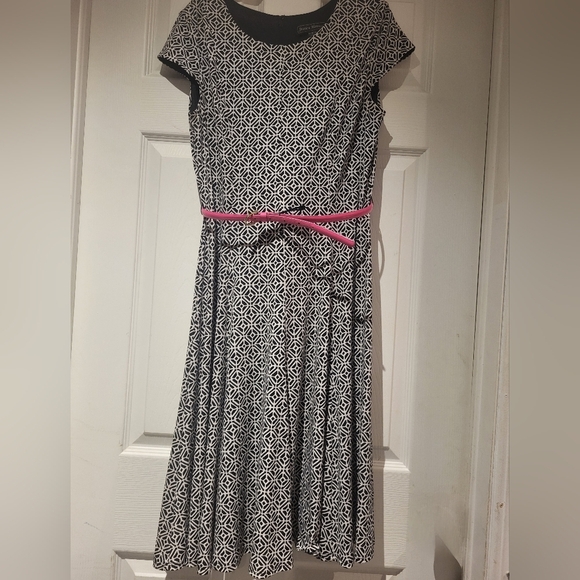 Black and White Geometric Dress with Pink Belt - Picture 1 of 6